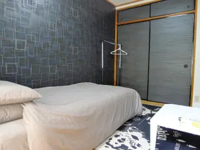 Osakas bed town - Image 3