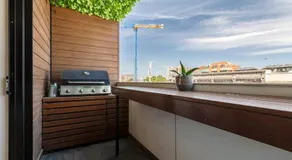 Collingwood Charm - Centrally Located with Balcony - Image 4
