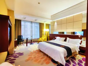 Extraordinary Holiday Hotel(Dongguan Changping Railway Station Branch) - Image 2