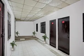 Flagship Hotel Happy Stay - Image 3
