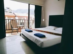 Boomerang Inn - Image 2
