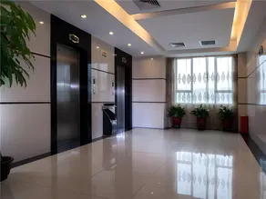 Vienna Hotel Shenzhen Pinghu Center Metro Station - Image 3