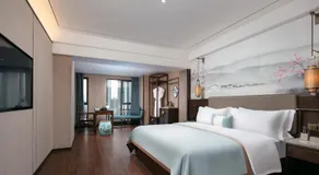 Till Bright Hotel, Changsha Provincial Museum - Image 2