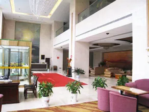 Hongzehu Jinjiuling Hotel - Image 2
