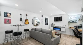 Cosmic Game Room, Yard & Close to WEM - Image 4