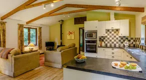 2 Bed in Holsworthy oc-85563 - Image 3