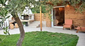 The Flintstones House - Image 3