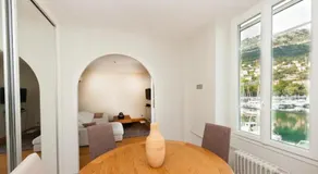 Best Beaulieu Location, Stylish Port View - Image 2