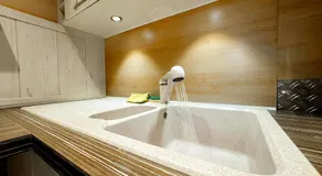 Capsule Lotus-Balneo-Sauna-Billard-Nintendo - Image 4
