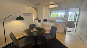 Tui Oaks Motel - Image 4
