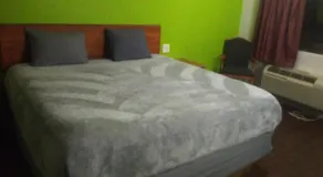 King Bed Hotel Studio 111 - Image 5