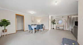 Granton River View Home Near Hobart CBD Parking - Image 3