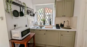 The Snug at Cefn Tilla Court - Image 5