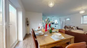 SRK Serviced Accommodation, 2 Bedroom Private Apartment, Business, Leisure, Contractors - Image 3