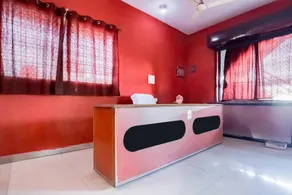 SPOT ON The 7 Days Hotel - Image 3