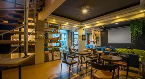 Kunlun International Youth Hostel - Image 2