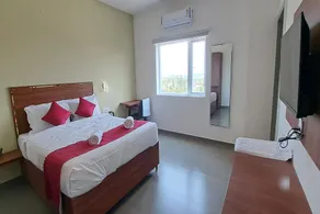 Hotel Ivory Towers - Image 4