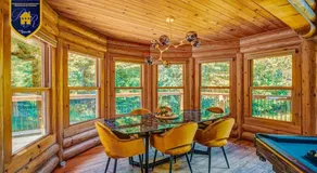 Chalet Bee with Private Hot Tub, Sauna & Pool , Fiddler Lake - Image 5