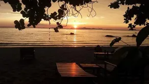 Kohjum Seafront Resort - Image 3
