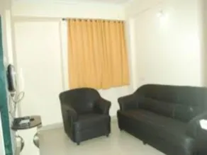 Coronet Luxurious Apartment - Image 4