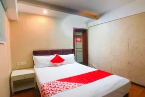 OYO Future Business Hotel - Image 4