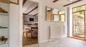OldMill-2Bed-Sleeps6-PrivateGarden-OptionalHotTub - Image 2