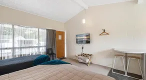Tower Road Motel - Image 2