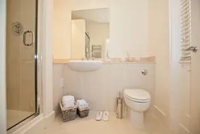 Luxury Studio in Belgravia - Image 3