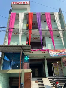 MAX HOTEL - Image 1