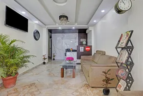 Hotel O Maitry - Image 5