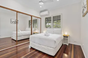 Relaxing Stay Near Brisbane’s Cultural Heart - Image 2