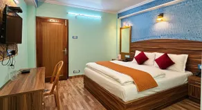 Hotel Tirupati Inn Hill View - Image 2
