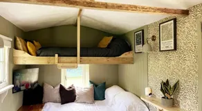 Mountbatten Shepherds hut & Buckhurst Shepherds hut - Image 2