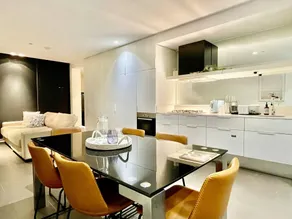 The Elm - 2beds 2bath, FREE 2xParking, Pool & Gym - Image 3