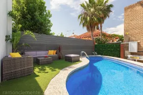 Gorgeous beach side house. - Image 4
