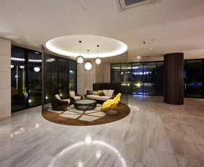 Saint Beach Hotel - Image 2