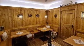 Appartement de vacances convivial et familial avec jardin, barbecue et terrasse | Vue jardin | Près des pistes de ski | Adapté au travail à distance - Image 4