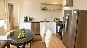 Stylish 2, 3 and 5 Bedroom Entire Homes Near Art Deco and LA Hotspots - Image 4