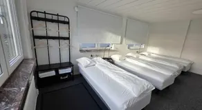 Office Motel - Image 4
