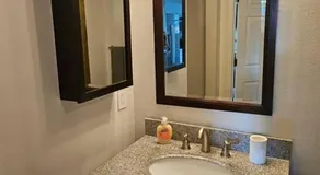 Cozy Two Bedrooms Apartment in Valrico - Image 1