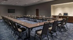 Courtyard by Marriott Olympia - Image 5