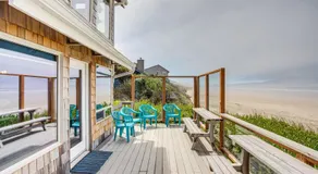 Ocean Front Home on Sandy Beach! Dog Friendly! Hot Tub! - Image 4
