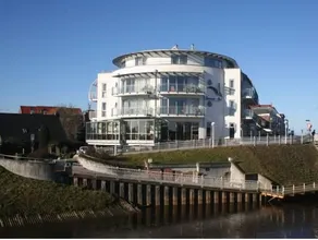 Hotel Benserhof Garni am Hafen - Image 1