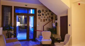 Mondeus Inn Luxury - Image 4