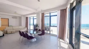 Riviera Residence Apartments - Image 2