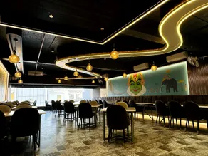 V Hotel - Image 2