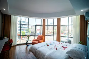 Heman Luxury Hotel - Image 2