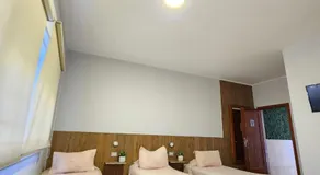 Alas Hotel - Image 2