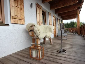 Unique and exclusively furnished chalet near the ski lift - Image 2