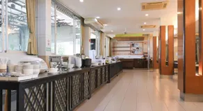 Rattana Park Hotel - Image 4